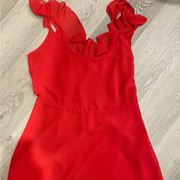 Flowy Red Dress - Picture 2 of 3